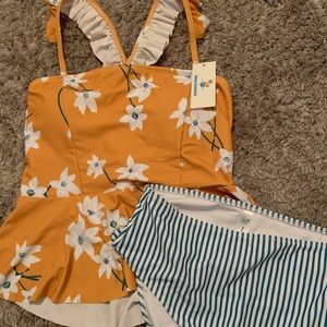 Cute Ruffled Floral Tankini